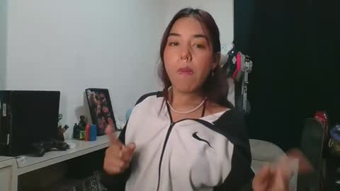 Snapshot of kahelipurple chatting on October 23, 5:55 pm KAHELIINDEPENDENT MODEL online show from October 23, 5:55 pm