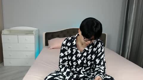 Snapshot of kai_chicken chatting on December 4, 1:15 am Kai Chicken online show from December 4, 1:15 am