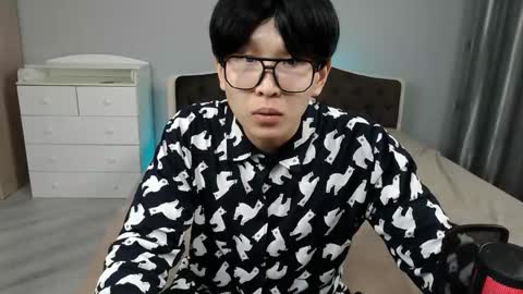 Snapshot of kai_chicken chatting on December 4, 9:45 pm Kai Chicken online show from December 4, 9:45 pm