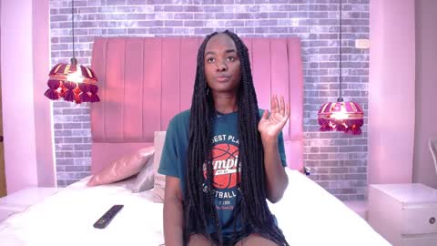 Snapshot of kaiadebayo chatting on December 4, 11:57 pm Angie online show from December 4, 11:57 pm