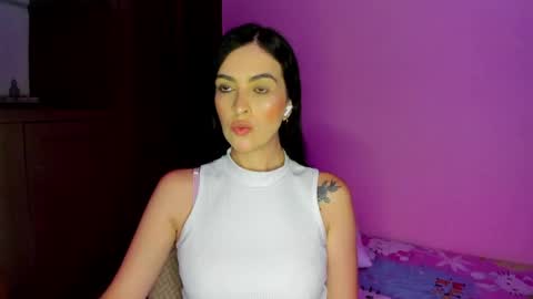 kaiahlive online show from April 5, 11:24 pm