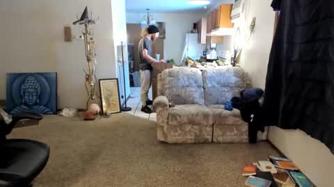 Kaiku77 online show from December 5, 5:31 pm