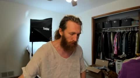 Snapshot of kaiku77 chatting on June 1, 3:58 pm Kaiku77 online show from June 1, 3:58 pm