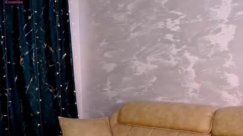 Kaila Lewis online show from January 31, 7:11 pm