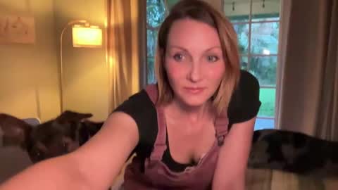 Snapshot of kaileeshy chatting on January 22, 3:52 am Kailee Smile online show from January 22, 3:52 am