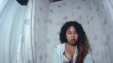 Snapshot of kaillah chatting on May 21, 5:36 am kaillah online show from May 21, 5:36 am
