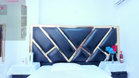 kelly online show from September 18, 11:34 am