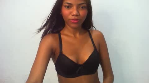Snapshot of kailyn_ross chatting on May 14, 1:29 pm kailyn_ross online show from May 14, 1:29 pm