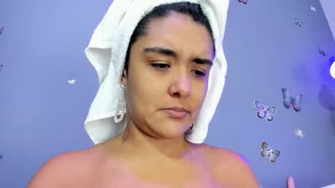 kaira_mosse_ online show from October 21, 12:17 pm