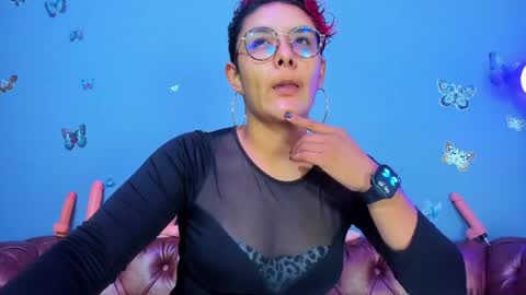 kaira_mosse_ online show from April 24, 11:45 am