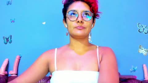 kaira_mosse_ online show from May 29, 11:30 am