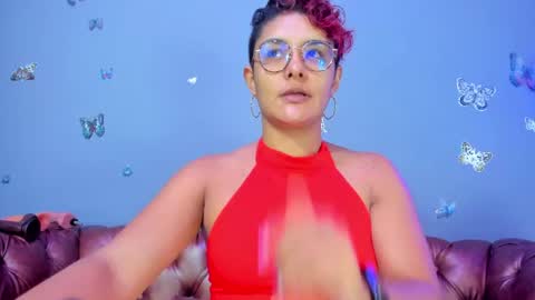 Snapshot of kaira_mosse_ chatting on June 21, 11:35 am kaira_mosse_ online show from June 21, 11:35 am