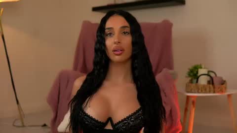 Snapshot of kairaandrews chatting on July 2, 6:25 pm Kaira online show from July 2, 6:25 pm