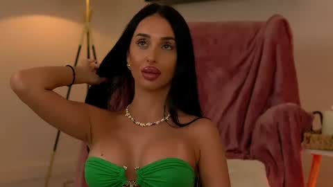Snapshot of kairaandrews chatting on July 18, 6:34 pm Kaira online show from July 18, 6:34 pm