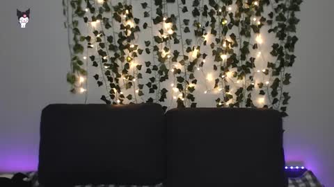 slutkai online show from November 20, 4:51 pm