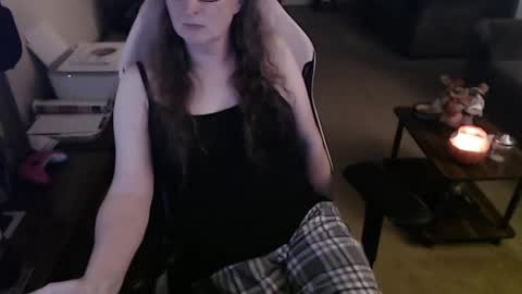 Snapshot of kait331 chatting on October 6, 1:36 am Camprincess331 online show from October 6, 1:36 am