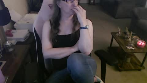 Snapshot of kait331 chatting on May 4, 1:01 am Camprincess331 online show from May 4, 1:01 am