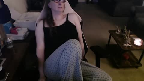Snapshot of kait331 chatting on May 25, 1:11 am Camprincess331 online show from May 25, 1:11 am