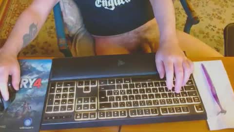 Leon online show from December 27, 7:03 pm