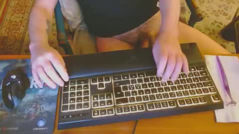 Leon online show from December 29, 6:16 pm