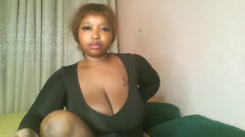 Snapshot of kakey_love chatting on August 2, 9:19 am kakey love online show from August 2, 9:19 am