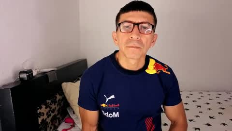 Snapshot of kale_19 chatting on May 17, 9:55 pm Kale online show from May 17, 9:55 pm