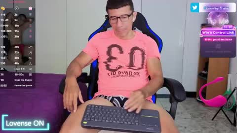 Snapshot of kale_19 chatting on June 5, 1:56 am Kale online show from June 5, 1:56 am