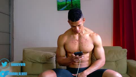 Snapshot of kale_tomson chatting on May 21, 5:20 pm kale thomson online show from May 21, 5:20 pm