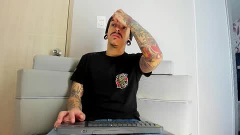 Kale online show from December 15, 11:03 am