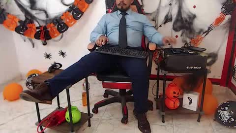 Kaleth online show from October 23, 11:57 pm