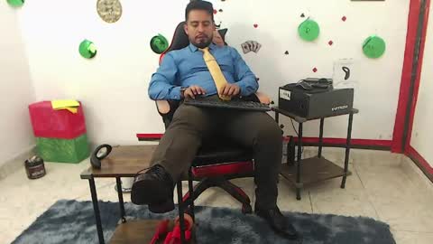 Snapshot of kalethbigdick88 chatting on May 5, 6:27 pm Kaleth online show from May 5, 6:27 pm