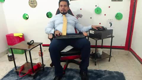 Snapshot of kalethbigdick88 chatting on May 21, 7:10 pm Kaleth online show from May 21, 7:10 pm
