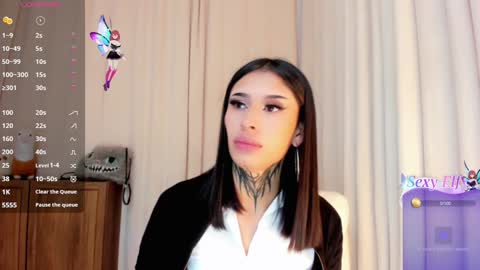 Snapshot of kali_ka chatting on January 4, 8:05 pm Kali Ka Please help me with your thumbs up its important dont forget my birthday on October 26 online show from January 4, 8:05 pm