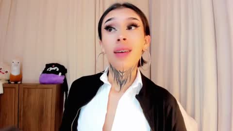 Snapshot of kali_ka chatting on January 7, 7:49 pm Kali Ka Please help me with your thumbs up its important dont forget my birthday on October 26 online show from January 7, 7:49 pm