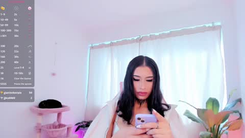 Snapshot of kali_ka chatting on January 22, 8:28 pm Kali Ka Please help me with your thumbs up its important dont forget my birthday on October 26 online show from January 22, 8:28 pm