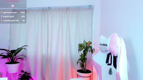 Snapshot of kali_ka chatting on March 12, 7:49 pm Kali Ka Please help me with your thumbs up its important dont forget my birthday on October 26 online show from March 12, 7:49 pm