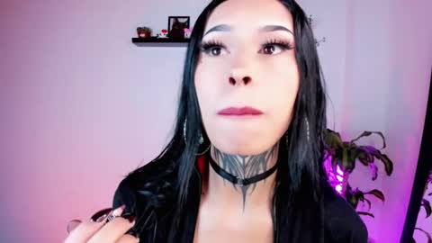 Snapshot of kali_ka chatting on October 18, 6:19 pm Kali Ka Please help me with your thumbs up its important dont forget my birthday on October 26 online show from October 18, 6:19 pm