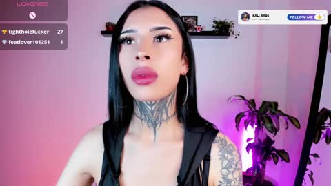 Snapshot of kali_ka chatting on November 8, 6:29 pm Kali Ka Please help me with your thumbs up its important dont forget my birthday on October 26 online show from November 8, 6:29 pm