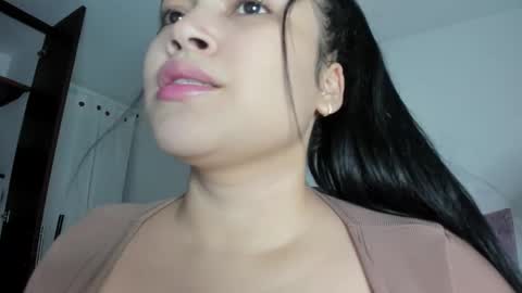 Snapshot of kali_sweet chatting on September 17, 2:24 am AndreaLactating online show from September 17, 2:24 am