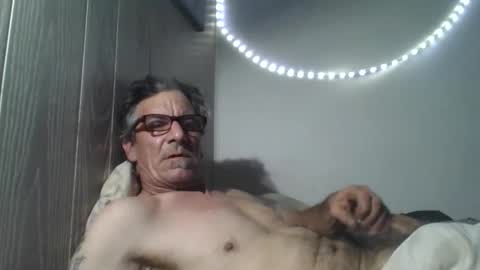 Snapshot of kalifornia91666 chatting on February 12, 10:38 pm kalifornia91666 online show from February 12, 10:38 pm