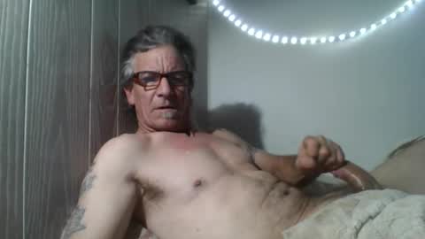 Snapshot of kalifornia91666 chatting on February 21, 7:04 pm kalifornia91666 online show from February 21, 7:04 pm