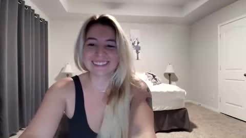 Snapshot of kaliii_jones chatting on November 23, 10:04 am Kaliii jones online show from November 23, 10:04 am