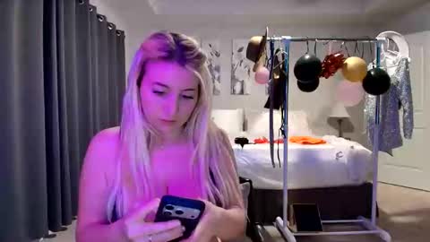 Snapshot of kaliii_jones chatting on January 17, 12:15 am Kaliii jones online show from January 17, 12:15 am