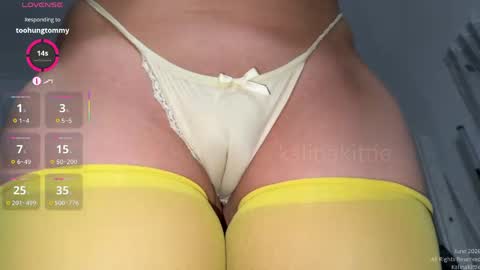 Snapshot of kalina_kittie chatting on June 7, 12:04 am Kalina Kittie online show from June 7, 12:04 am