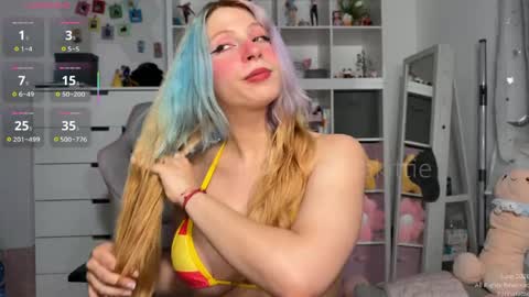 Snapshot of kalina_kittie chatting on June 7, 10:13 pm Kalina Kittie online show from June 7, 10:13 pm
