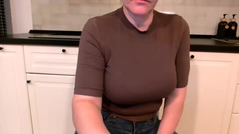 Snapshot of kalisa29 chatting on May 17, 3:59 am kalisa29 online show from May 17, 3:59 am