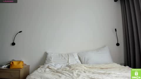 Kalisee  online show from December 16, 5:45 am