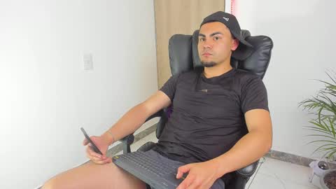 K A L I online show from February 10, 7:56 am