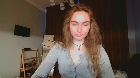 Mellikyy online show from March 3, 1:39 pm