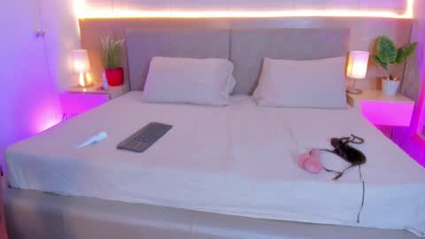 Snapshot of kalyx_lana chatting on December 16, 7:52 pm kalyx_lana online show from December 16, 7:52 pm